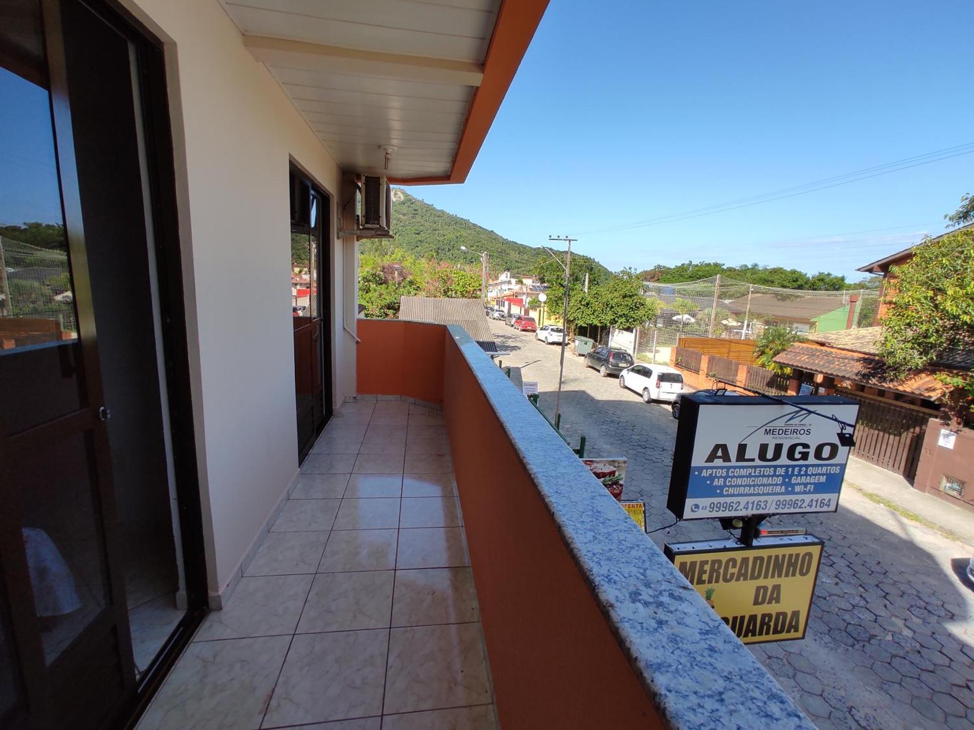 Residencial Medeiros Guarda do Embau